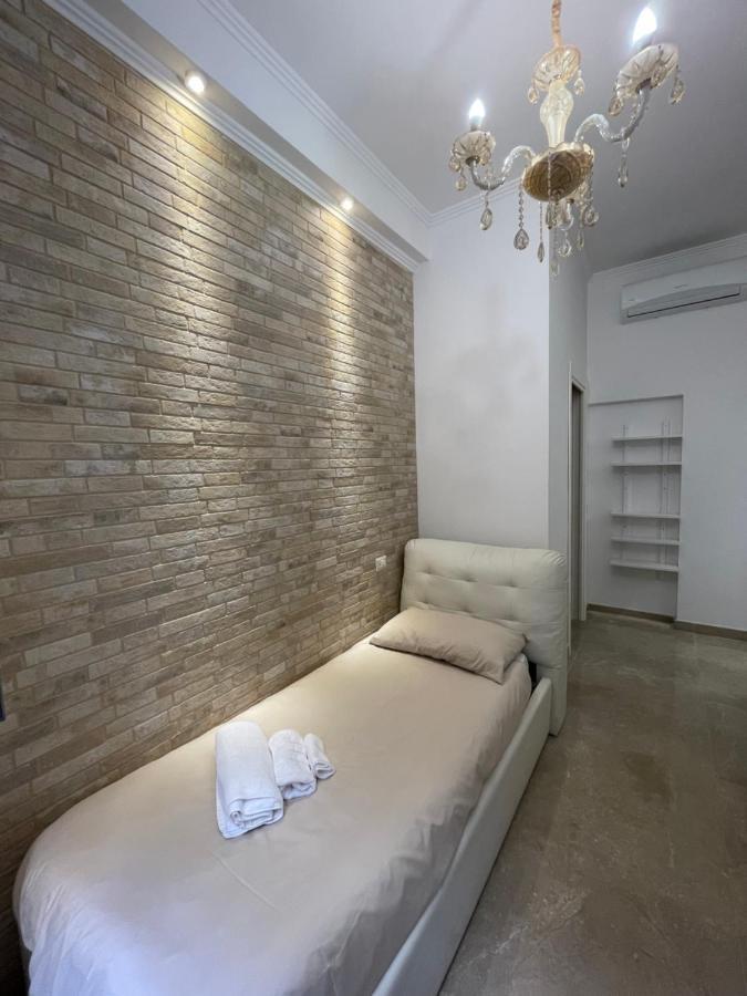 Domus Enea - Colosseo Termini Рим Екстер'єр фото